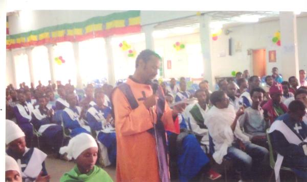 Sunday School student applausing his holiness anti-corruption effort